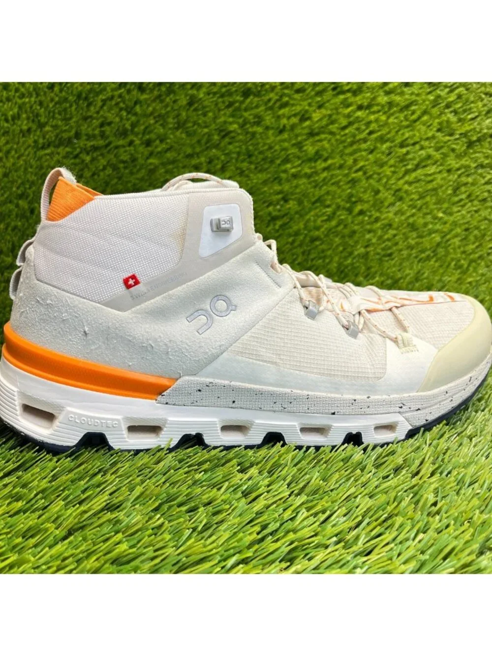 On CloudTrax Womens Size 9 Frost White Orange Athletic Walking Shoes Sneakers